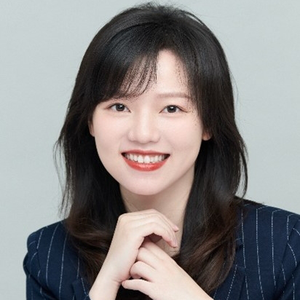 Alice Fan Hu MA ’12 (Deputy Director of Special Fund for the Protection of Ancient Paintings and Calligraphy, China Foundation for Cultural Heritage Conservation)
