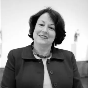 Denise Leidy (Ruth and Bruce Dayton Curator of Asian Art at Yale University Art Gallery)